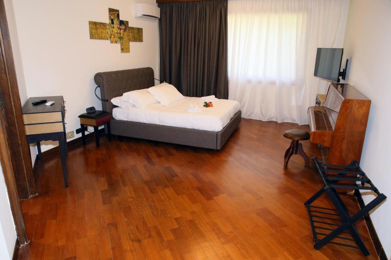 Paradise Suite Λατίνα Εξωτερικό φωτογραφία