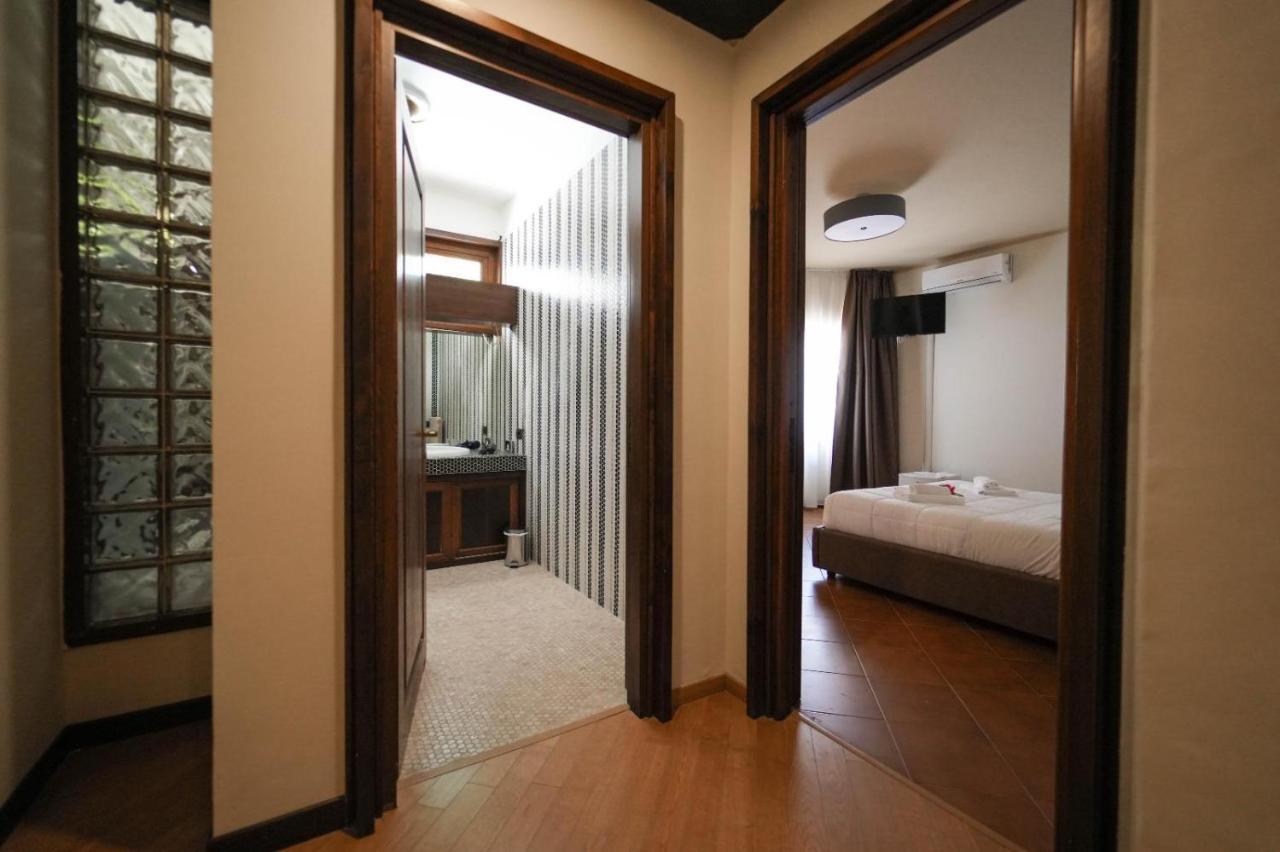Paradise Suite Λατίνα Εξωτερικό φωτογραφία