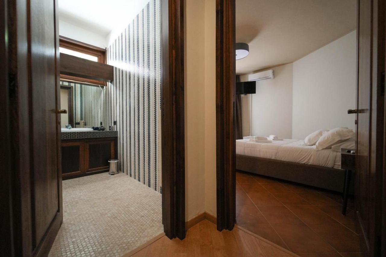 Paradise Suite Λατίνα Εξωτερικό φωτογραφία