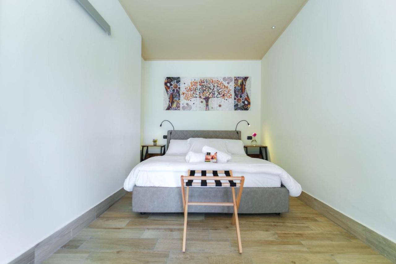 Paradise Suite Λατίνα Εξωτερικό φωτογραφία